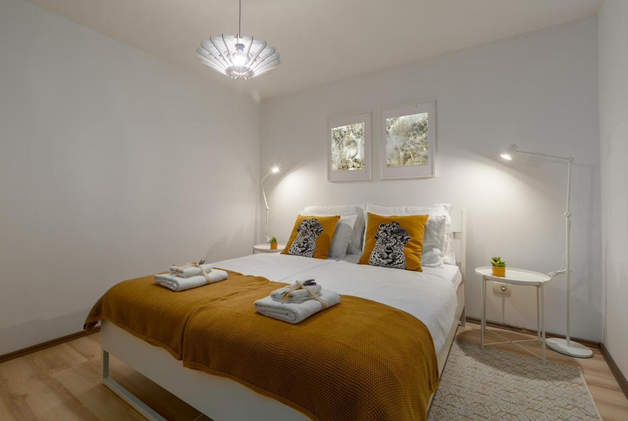 Apartments Agata Novigrad Istria Extérieur photo