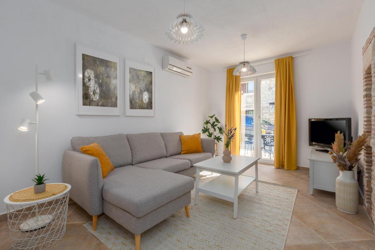 Apartments Agata Novigrad Istria Extérieur photo