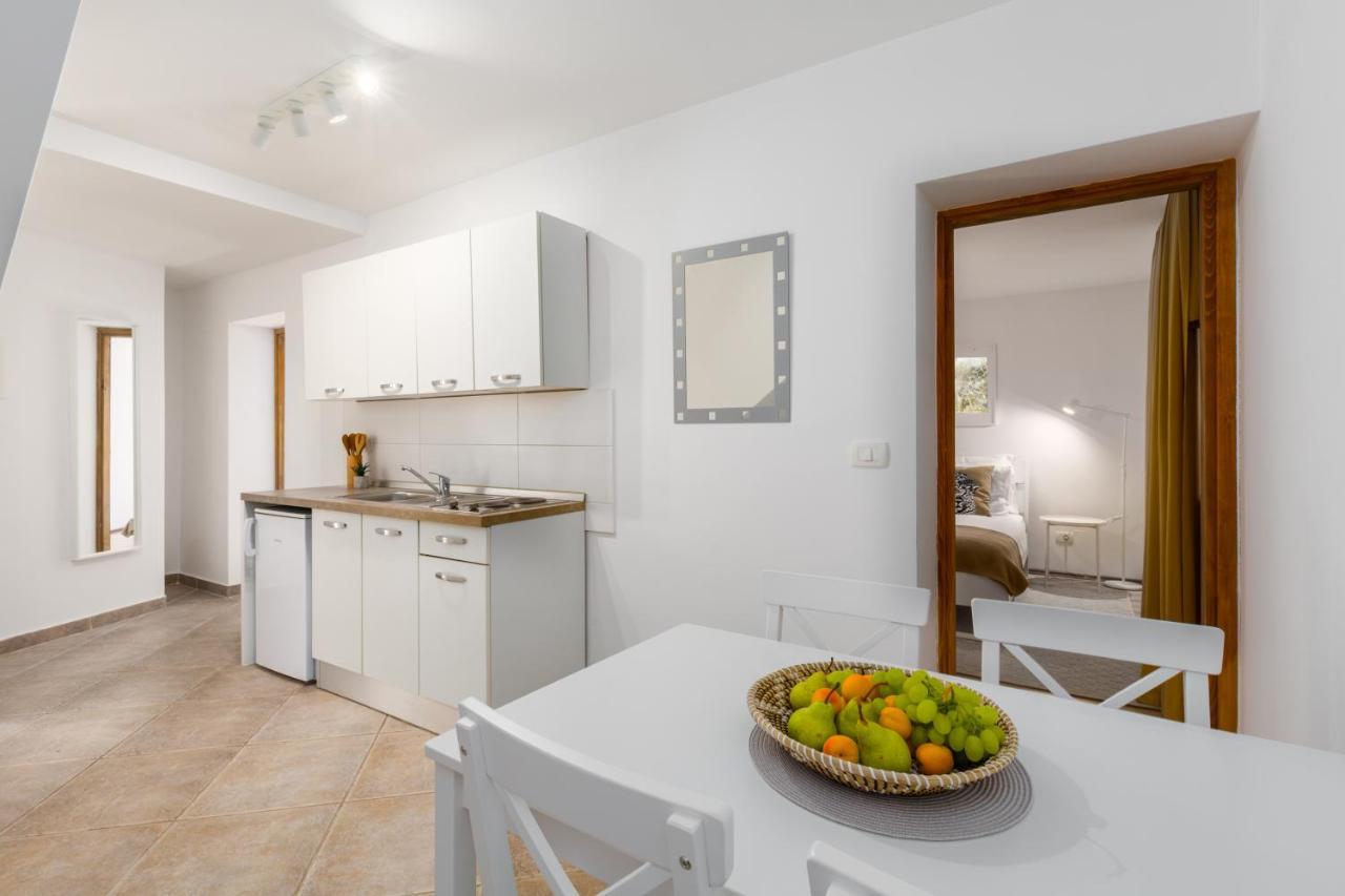 Apartments Agata Novigrad Istria Extérieur photo
