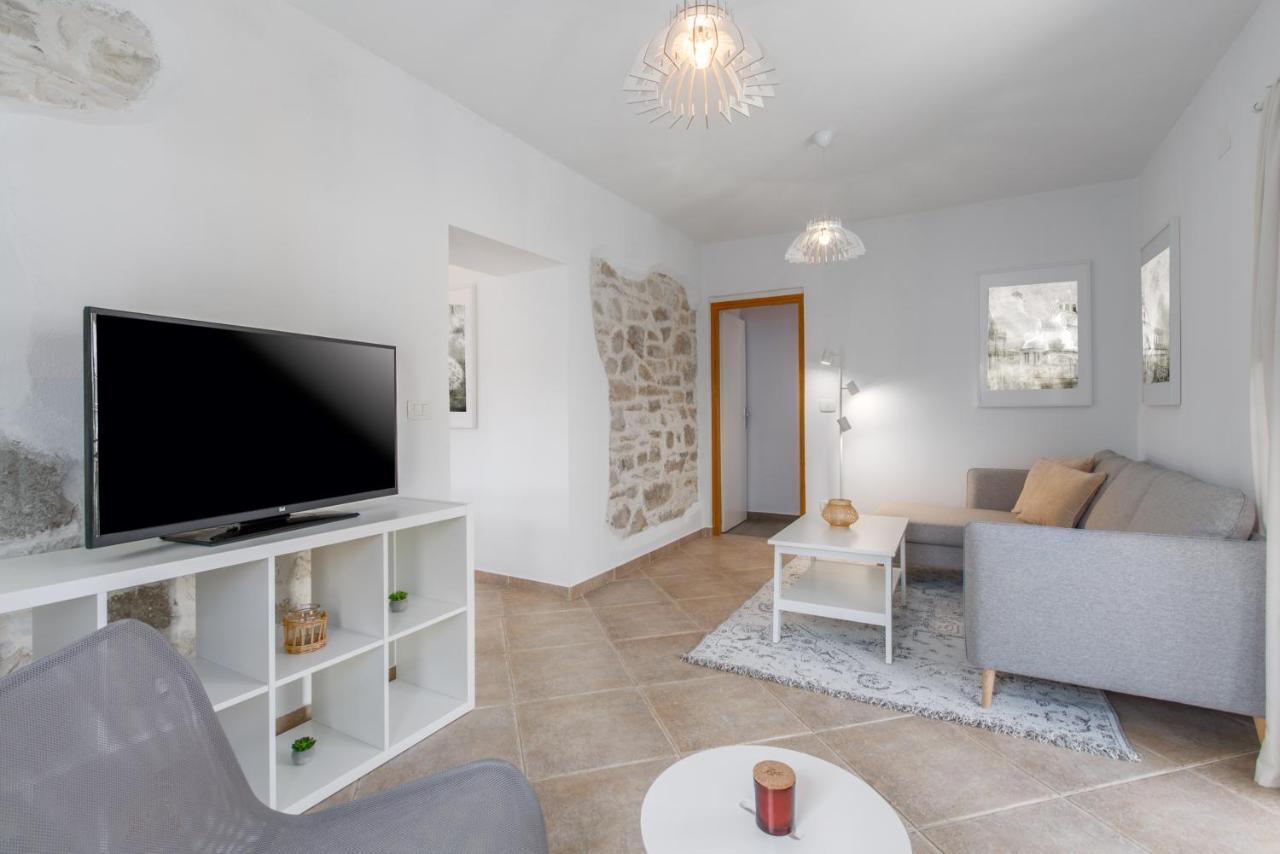 Apartments Agata Novigrad Istria Extérieur photo