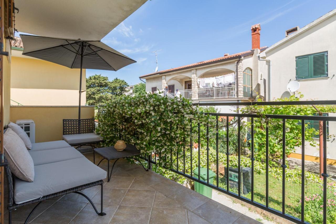 Apartments Agata Novigrad Istria Extérieur photo